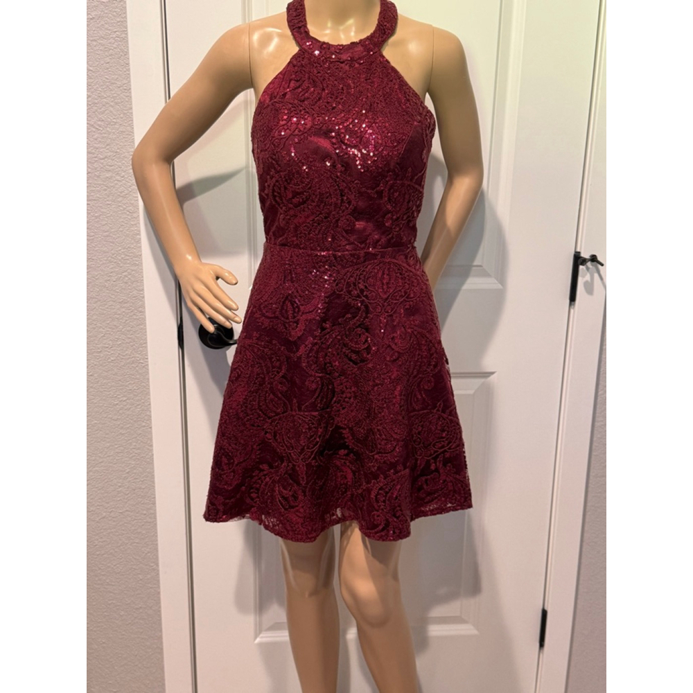 Women's Sequin Hearts Burgundy Halter Sequin appliqué Mini Dress Juniors 9